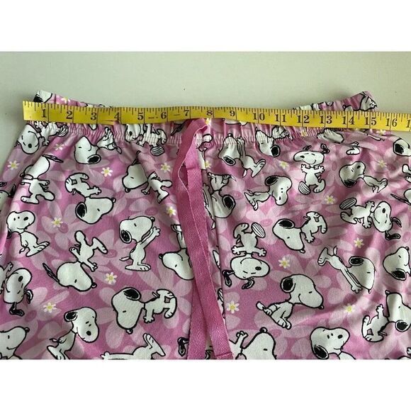 Peanuts SNOOPY Pink Women’s Sz M Pajama PJ Set Pants Short Sleeve Soft Daisies - Picture 6 of 8